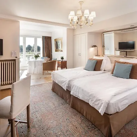 Отель Manoir Du Dragon
