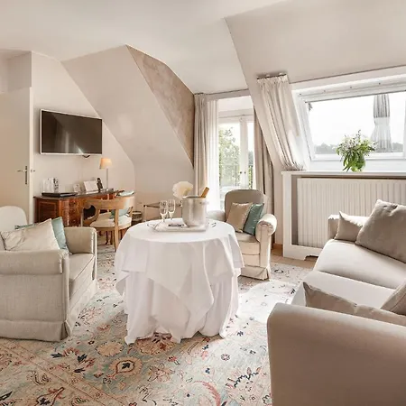 Manoir Du Dragon Hotel